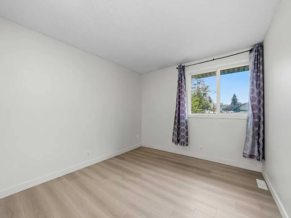 6506 Ranchview Drive NW Calgary AB T3G 1A1