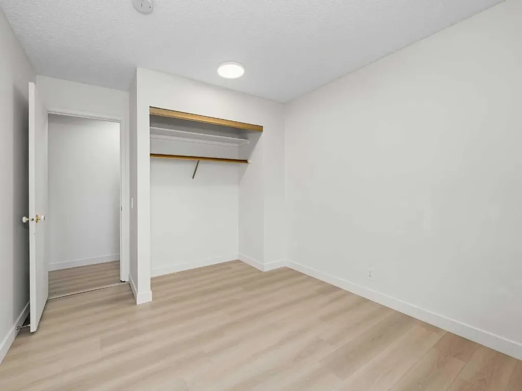 6506 Ranchview Drive NW Calgary AB T3G 1A1