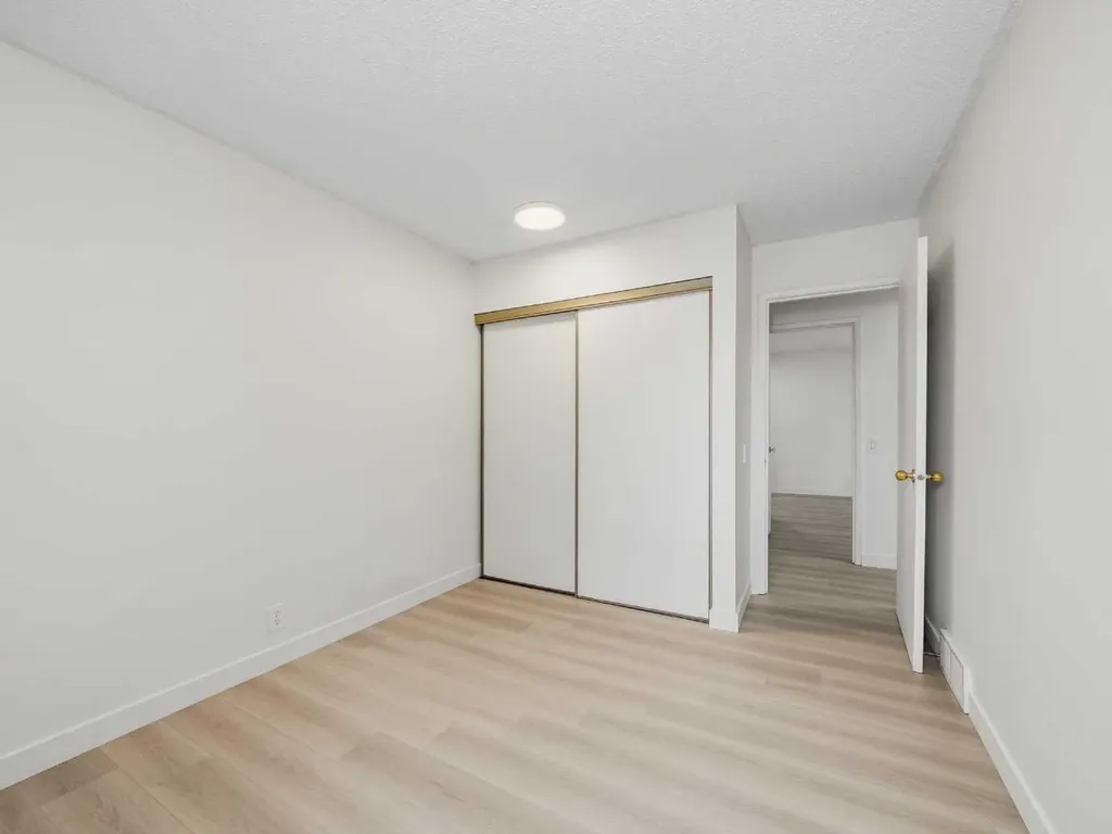 6506 Ranchview Drive NW Calgary AB T3G 1A1