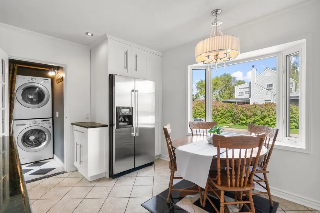 1404 18 Avenue NW Calgary AB T2M 0W6
