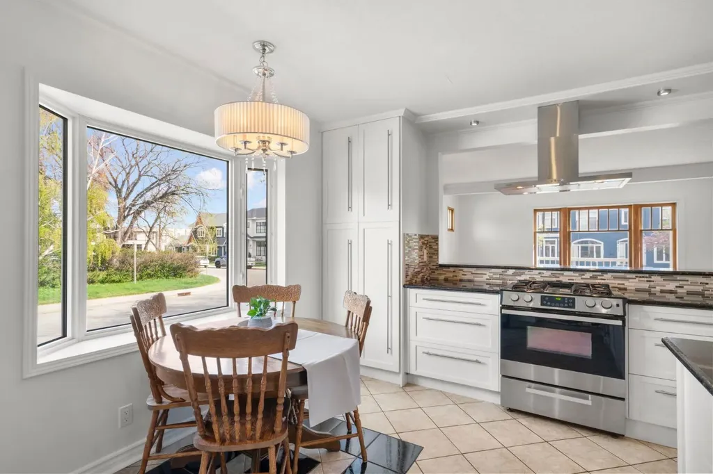 1404 18 Avenue NW Calgary AB T2M 0W6