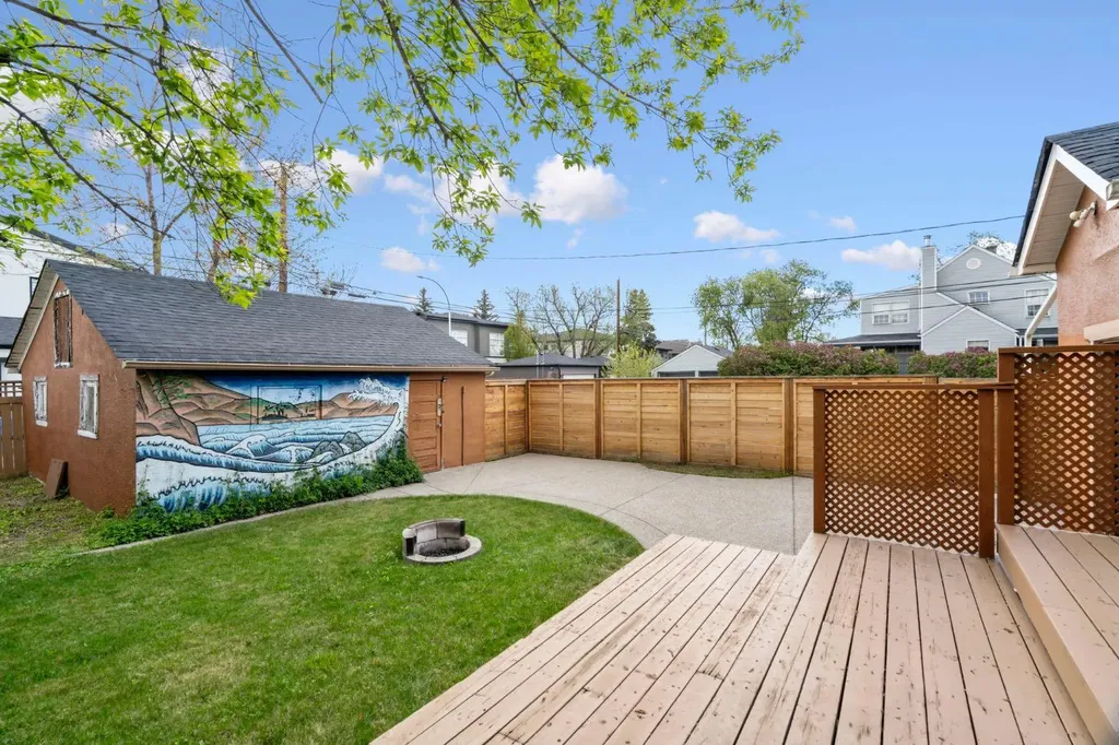 1404 18 Avenue NW Calgary AB T2M 0W6