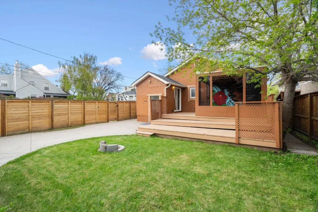1404 18 Avenue NW Calgary AB T2M 0W6