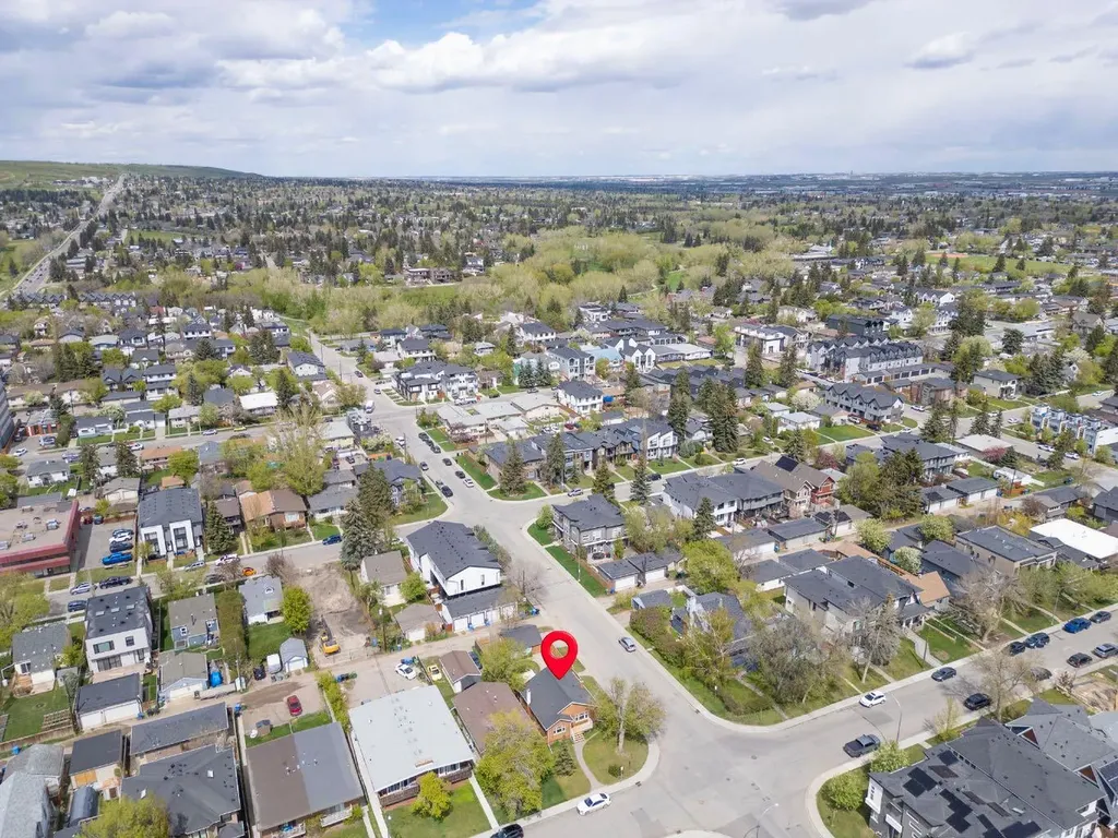 1404 18 Avenue NW Calgary AB T2M 0W6