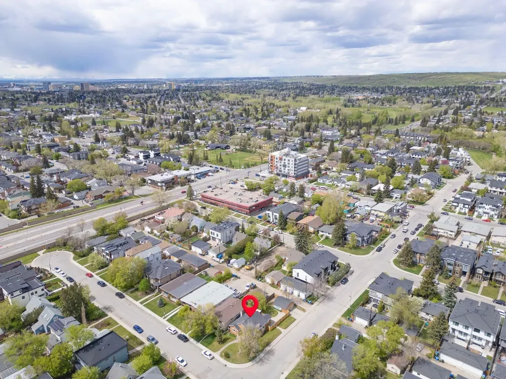 1404 18 Avenue NW Calgary AB T2M 0W6