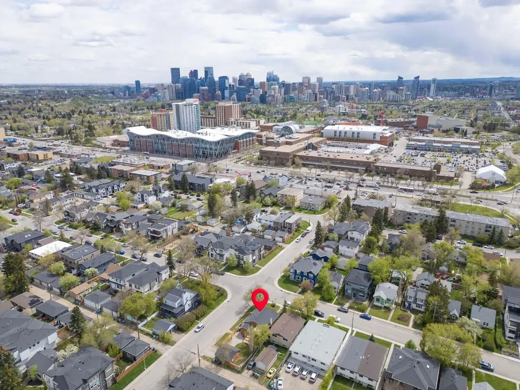 1404 18 Avenue NW Calgary AB T2M 0W6