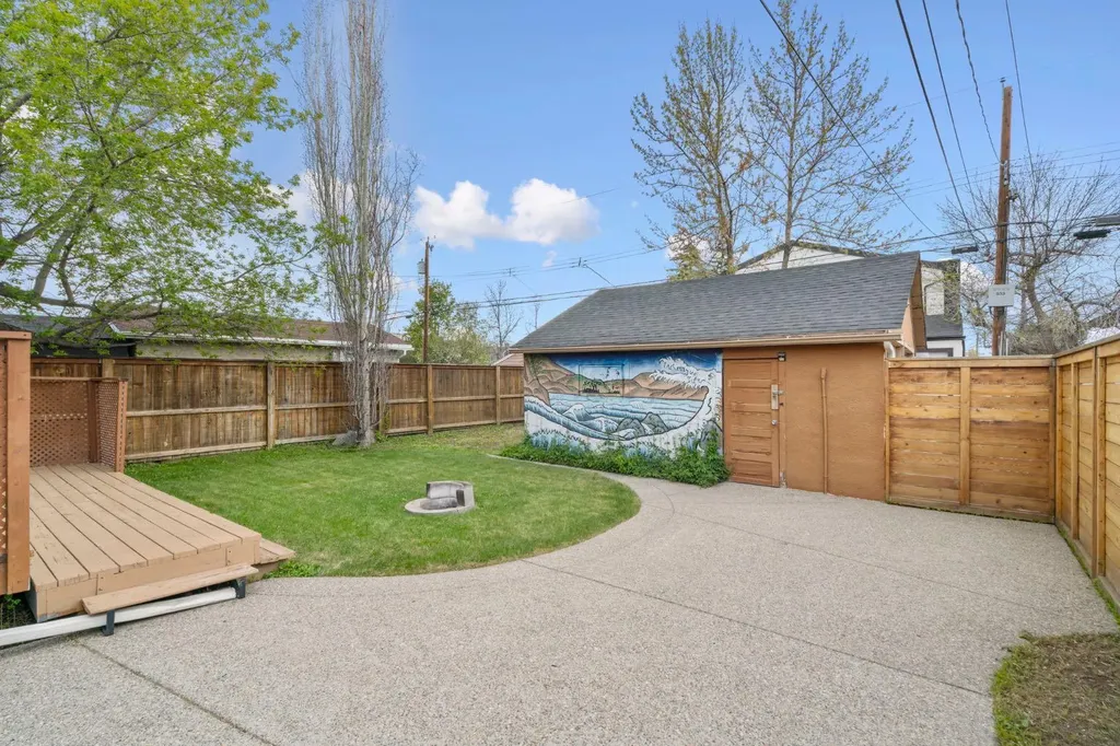 1404 18 Avenue NW Calgary AB T2M 0W6