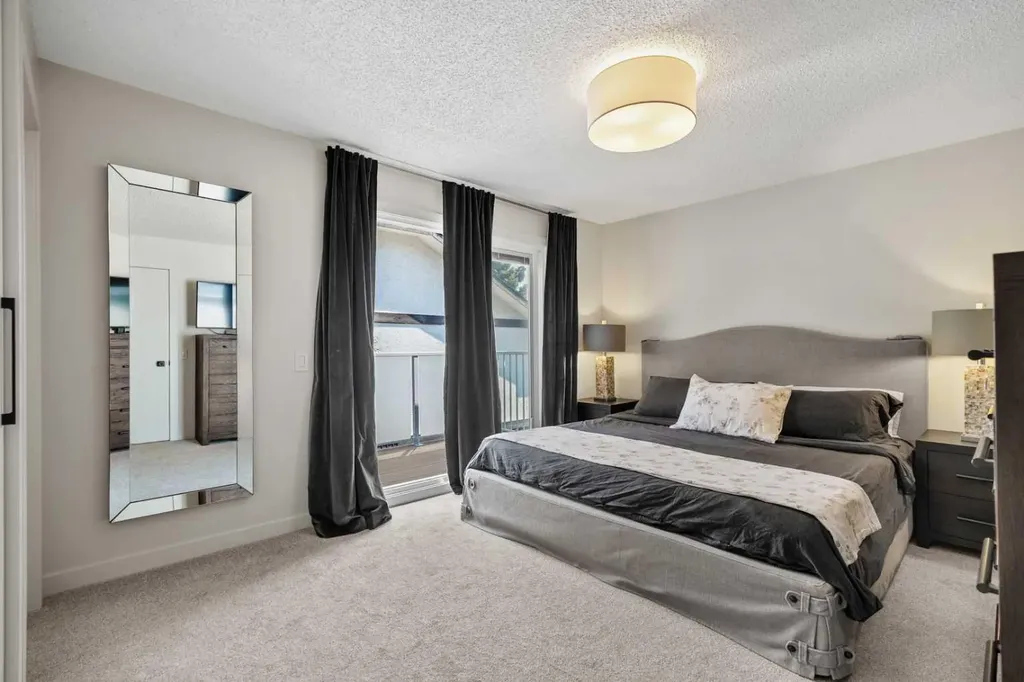 263 Silvergrove Place NW Calgary AB T3B 4T5