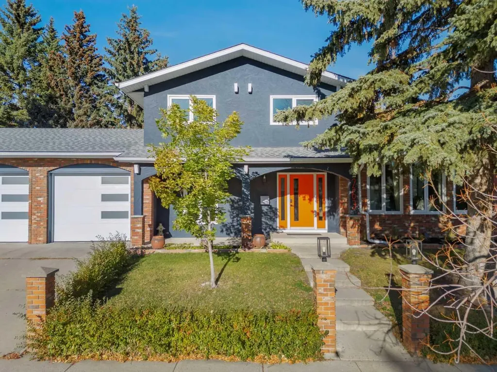 263 Silvergrove Place NW Calgary AB T3B 4T5