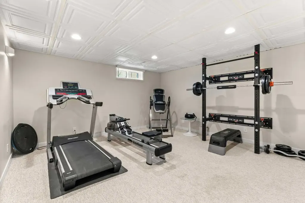 263 Silvergrove Place NW Calgary AB T3B 4T5