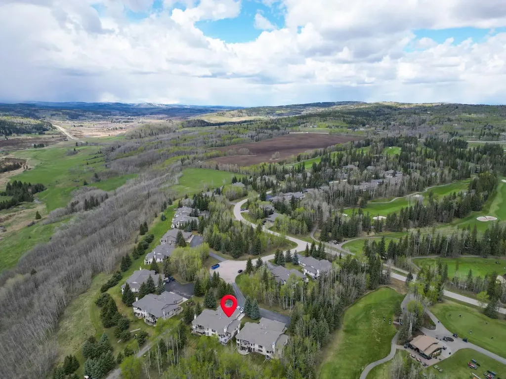 22 Sunset Way Priddis Greens AB T0L 1W3