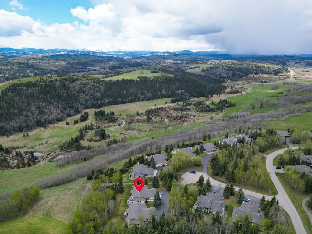 22 Sunset Way Priddis Greens AB T0L 1W3