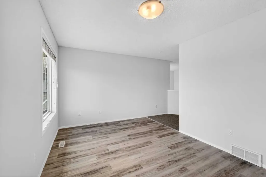 53 Royal Birch Way NW Calgary AB T3G5X8