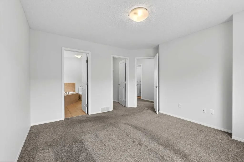 53 Royal Birch Way NW Calgary AB T3G5X8