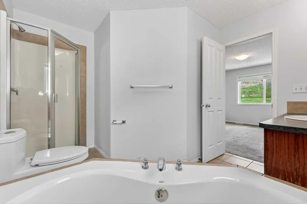 53 Royal Birch Way NW Calgary AB T3G5X8