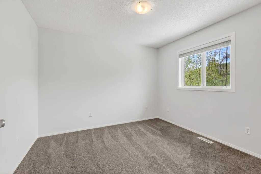 53 Royal Birch Way NW Calgary AB T3G5X8