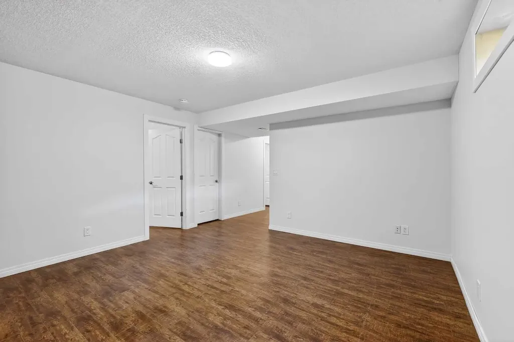 53 Royal Birch Way NW Calgary AB T3G5X8