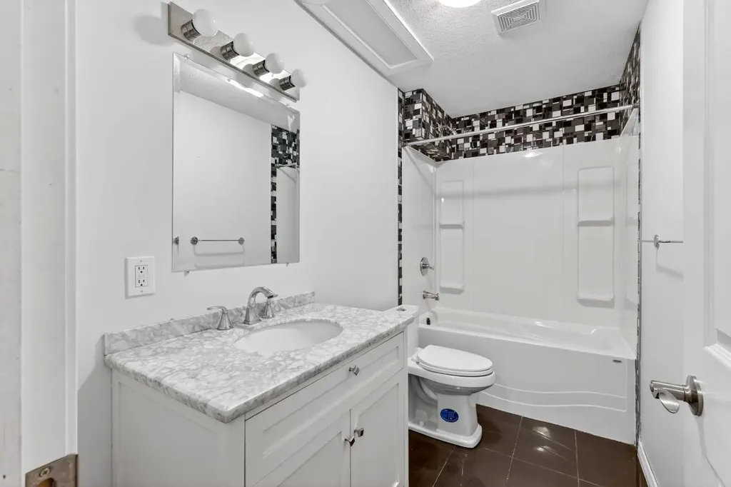 53 Royal Birch Way NW Calgary AB T3G5X8