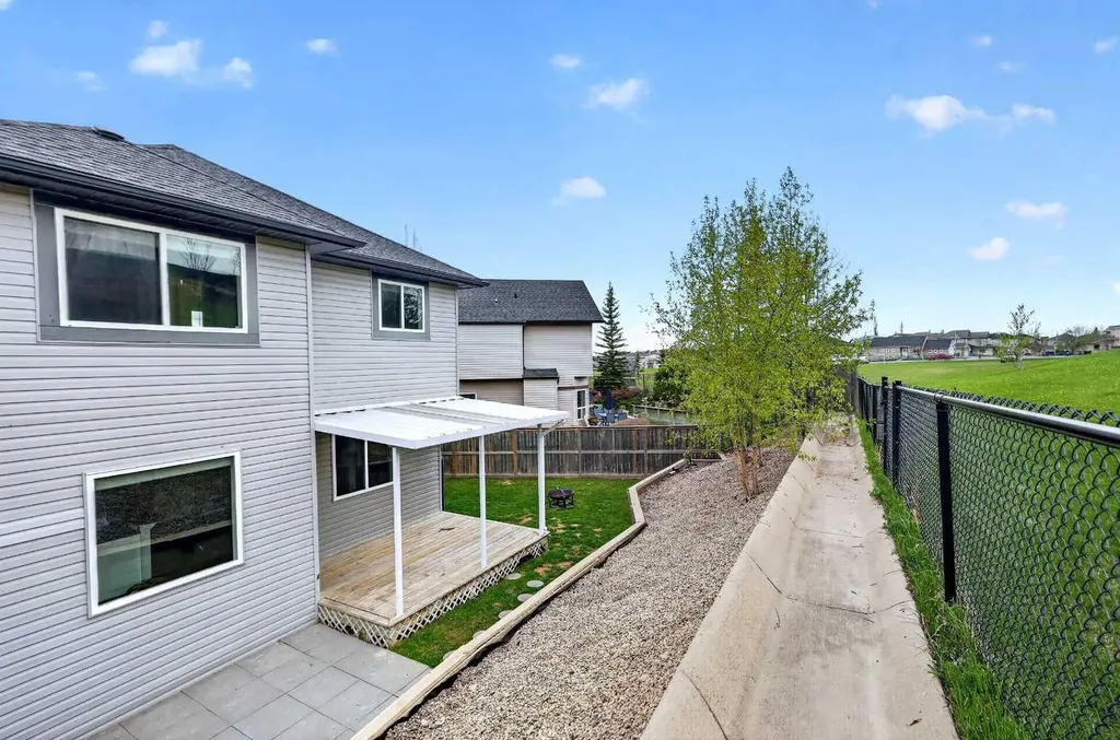 53 Royal Birch Way NW Calgary AB T3G5X8