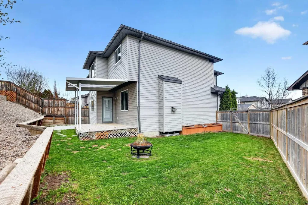 53 Royal Birch Way NW Calgary AB T3G5X8
