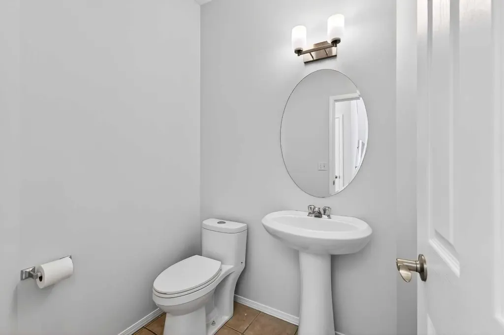 53 Royal Birch Way NW Calgary AB T3G5X8