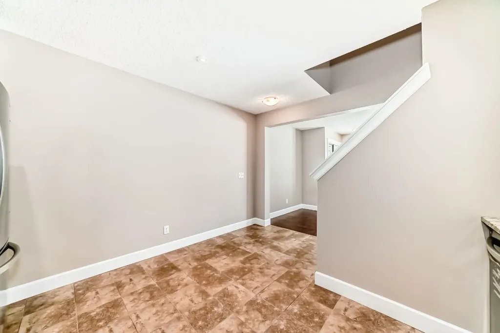 553 Windstone Common SW Airdrie AB T4B 3T3