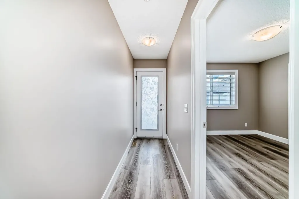 553 Windstone Common SW Airdrie AB T4B 3T3