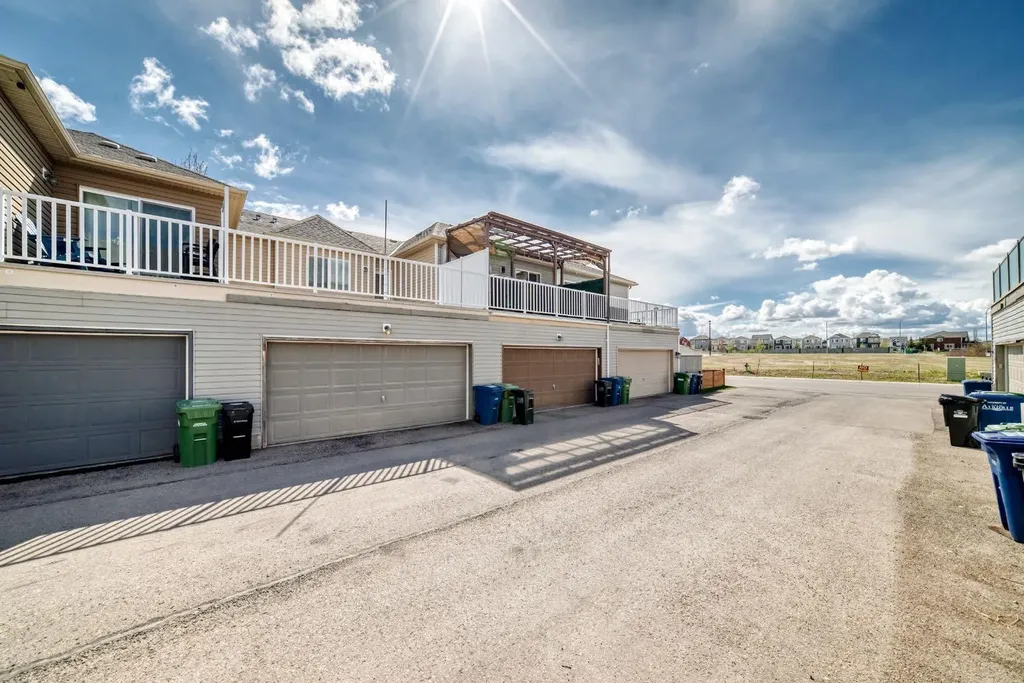 553 Windstone Common SW Airdrie AB T4B 3T3
