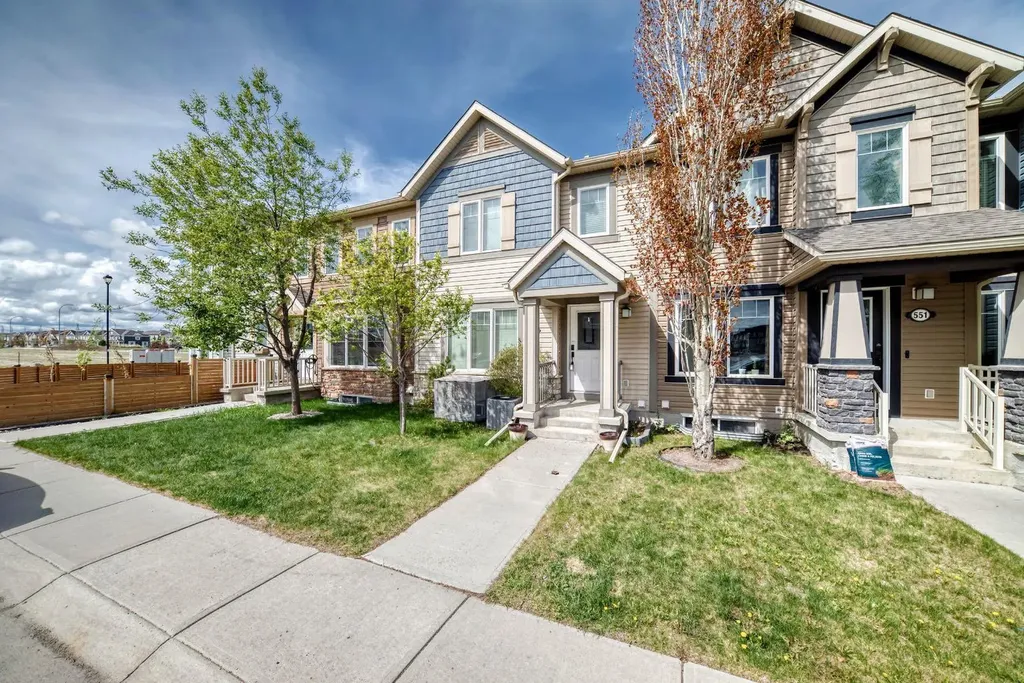 553 Windstone Common SW Airdrie AB T4B 3T3