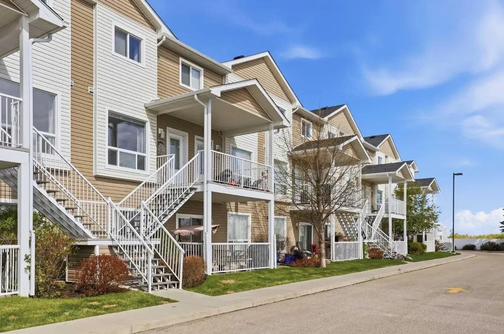 140 Sunrise Terrace NE High River AB T1V0C2