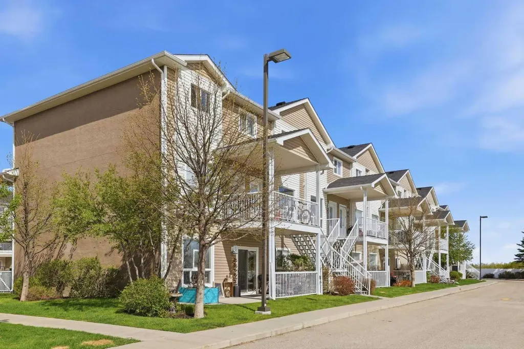 140 Sunrise Terrace NE High River AB T1V0C2