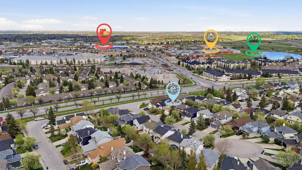 11 Somerglen Place SW Calgary AB T2Y 3L5
