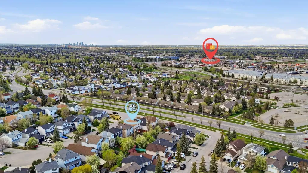 11 Somerglen Place SW Calgary AB T2Y 3L5