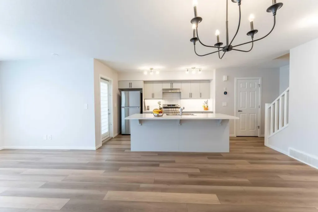 510 Windbury Place SW Airdrie AB T4B 5J5