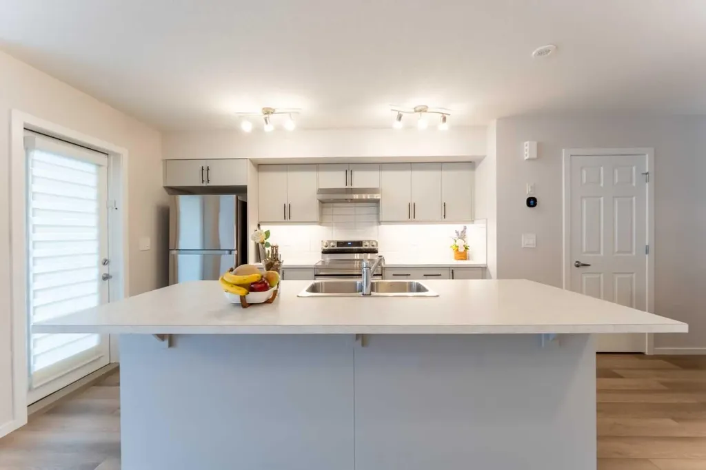 510 Windbury Place SW Airdrie AB T4B 5J5
