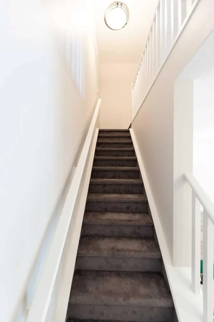 510 Windbury Place SW Airdrie AB T4B 5J5