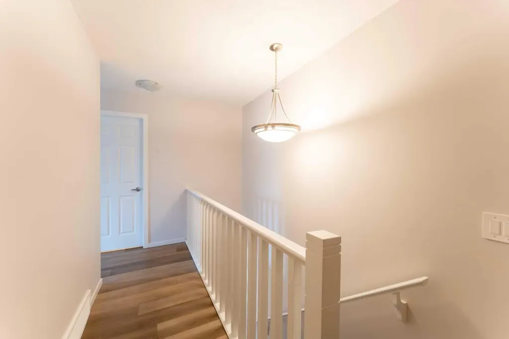 510 Windbury Place SW Airdrie AB T4B 5J5