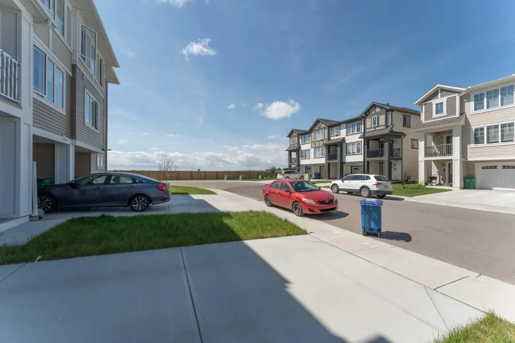 510 Windbury Place SW Airdrie AB T4B 5J5