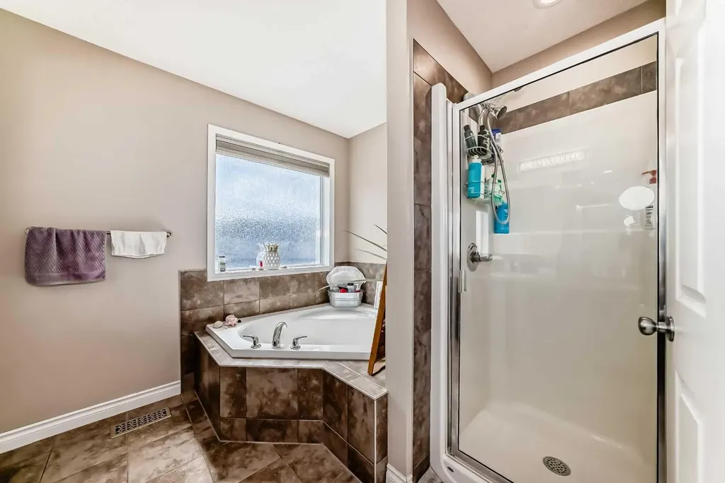 485 Cimarron Boulevard Okotoks AB T1S 0J6