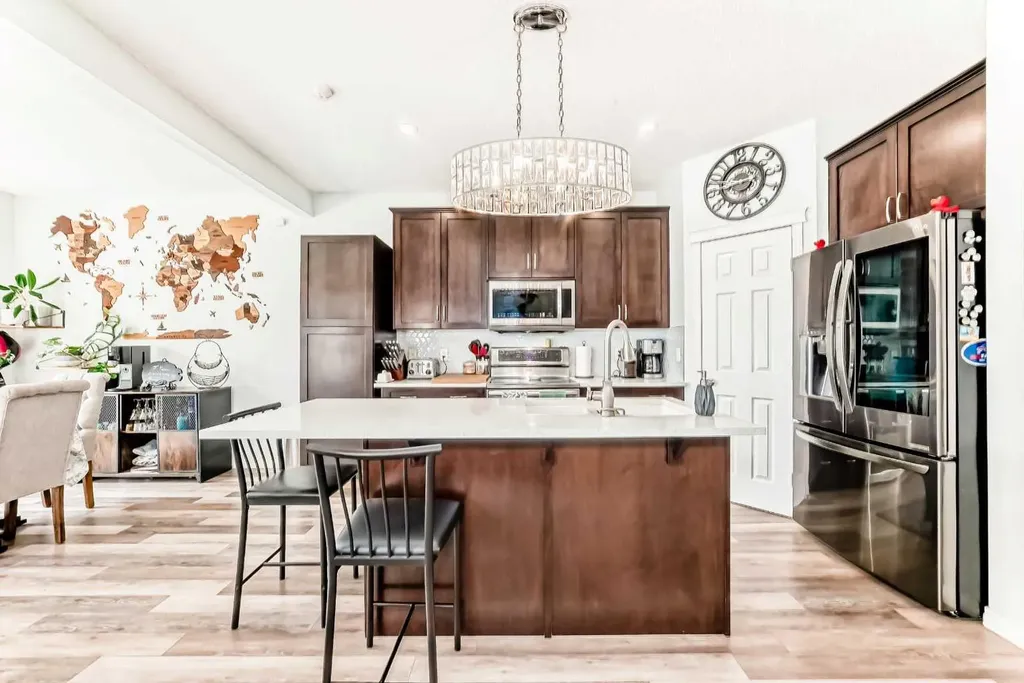 485 Cimarron Boulevard Okotoks AB T1S 0J6