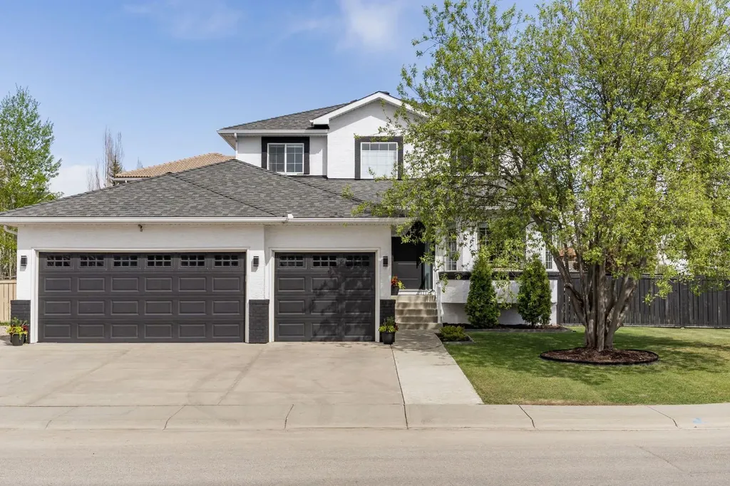 116 Cove Road Chestermere AB T1X 1E4