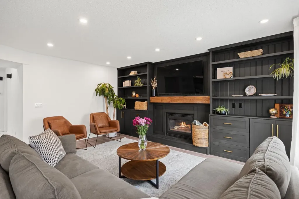 116 Cove Road Chestermere AB T1X 1E4