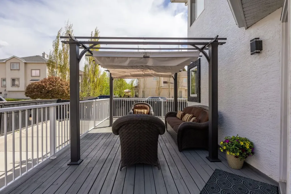 116 Cove Road Chestermere AB T1X 1E4