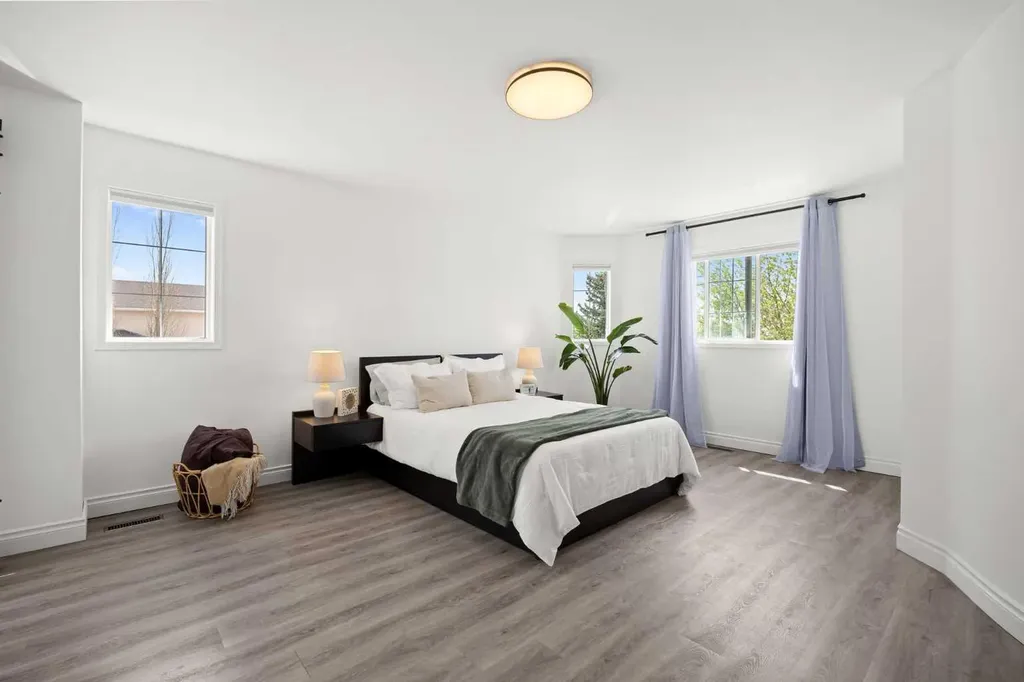 116 Cove Road Chestermere AB T1X 1E4