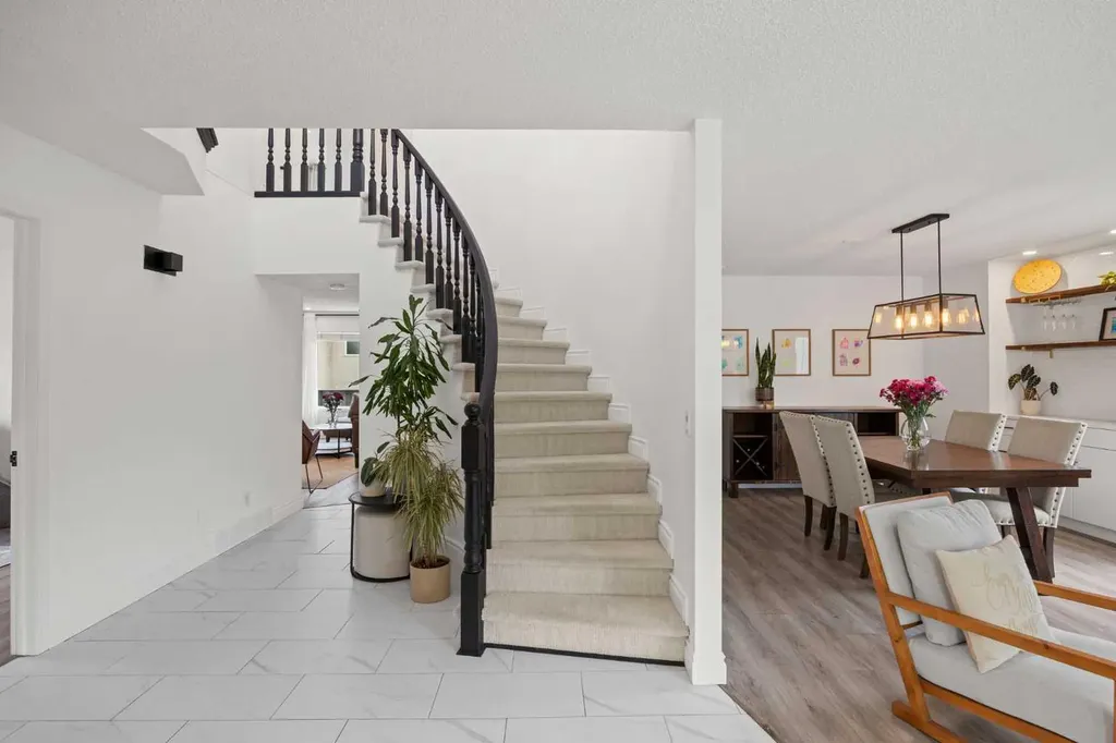 116 Cove Road Chestermere AB T1X 1E4