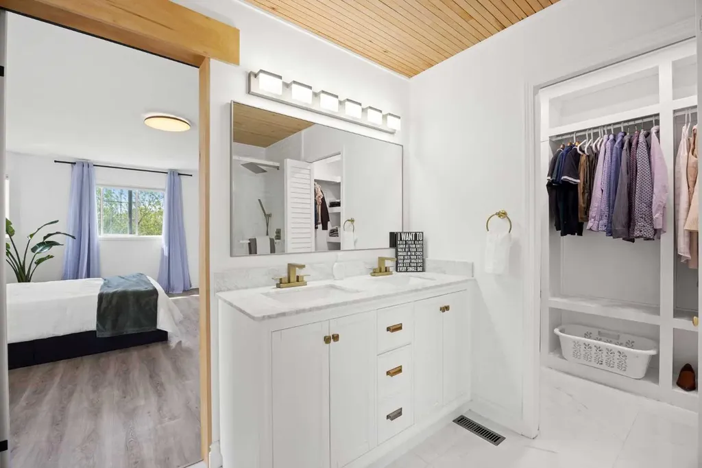 116 Cove Road Chestermere AB T1X 1E4
