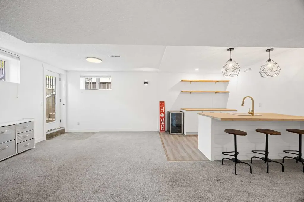 116 Cove Road Chestermere AB T1X 1E4