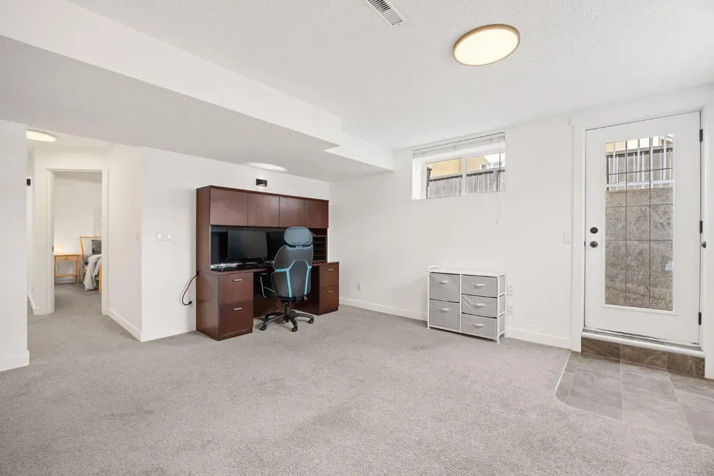 116 Cove Road Chestermere AB T1X 1E4