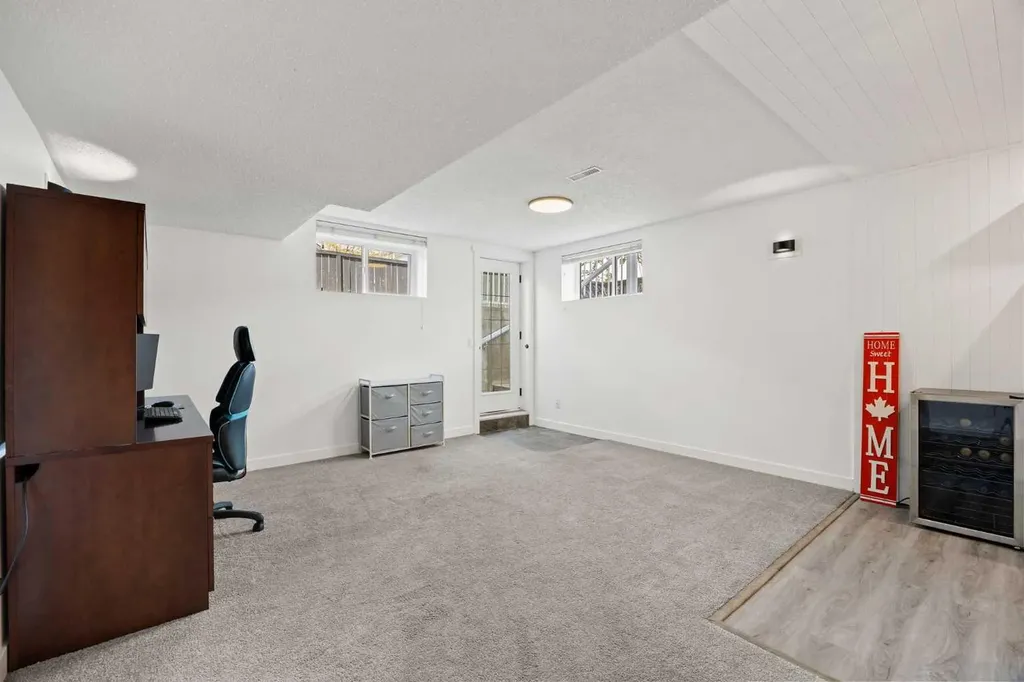 116 Cove Road Chestermere AB T1X 1E4