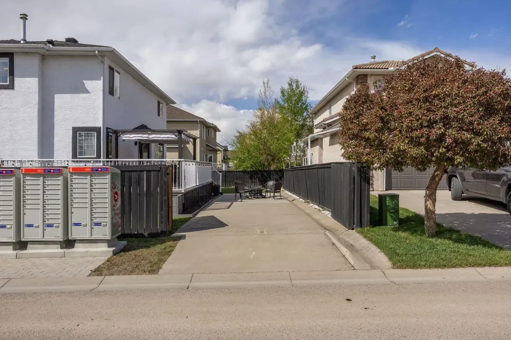 116 Cove Road Chestermere AB T1X 1E4